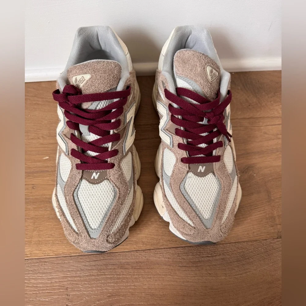 New Balance Sneakers with Burgundy Accents - Picture 1 of 7